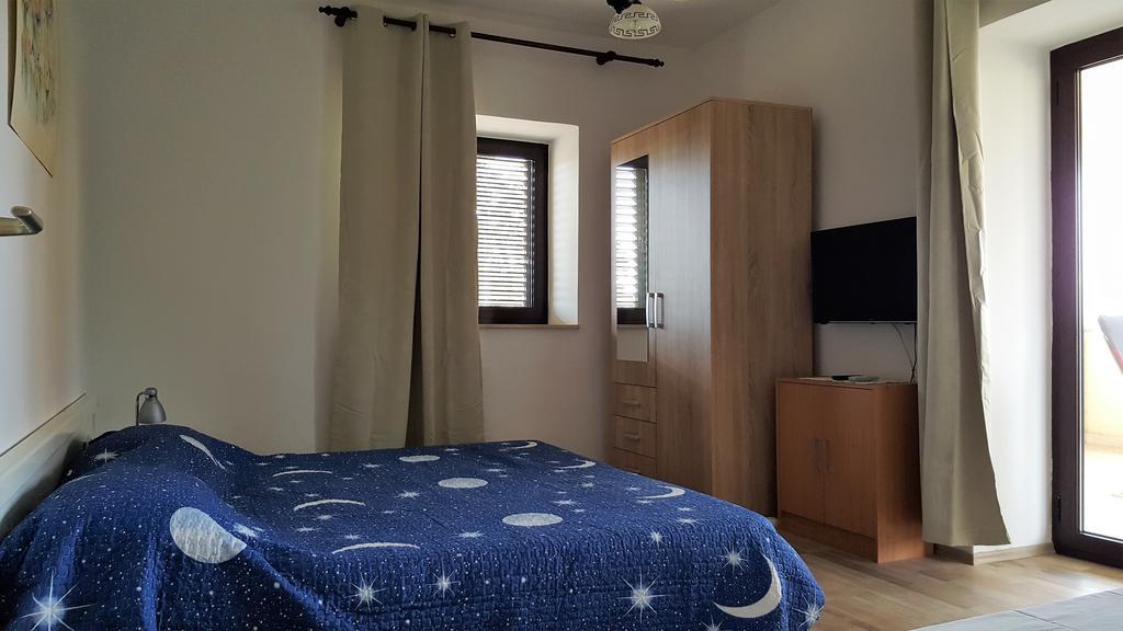 Apartment Stancija Padovan Πόρετς Εξωτερικό φωτογραφία